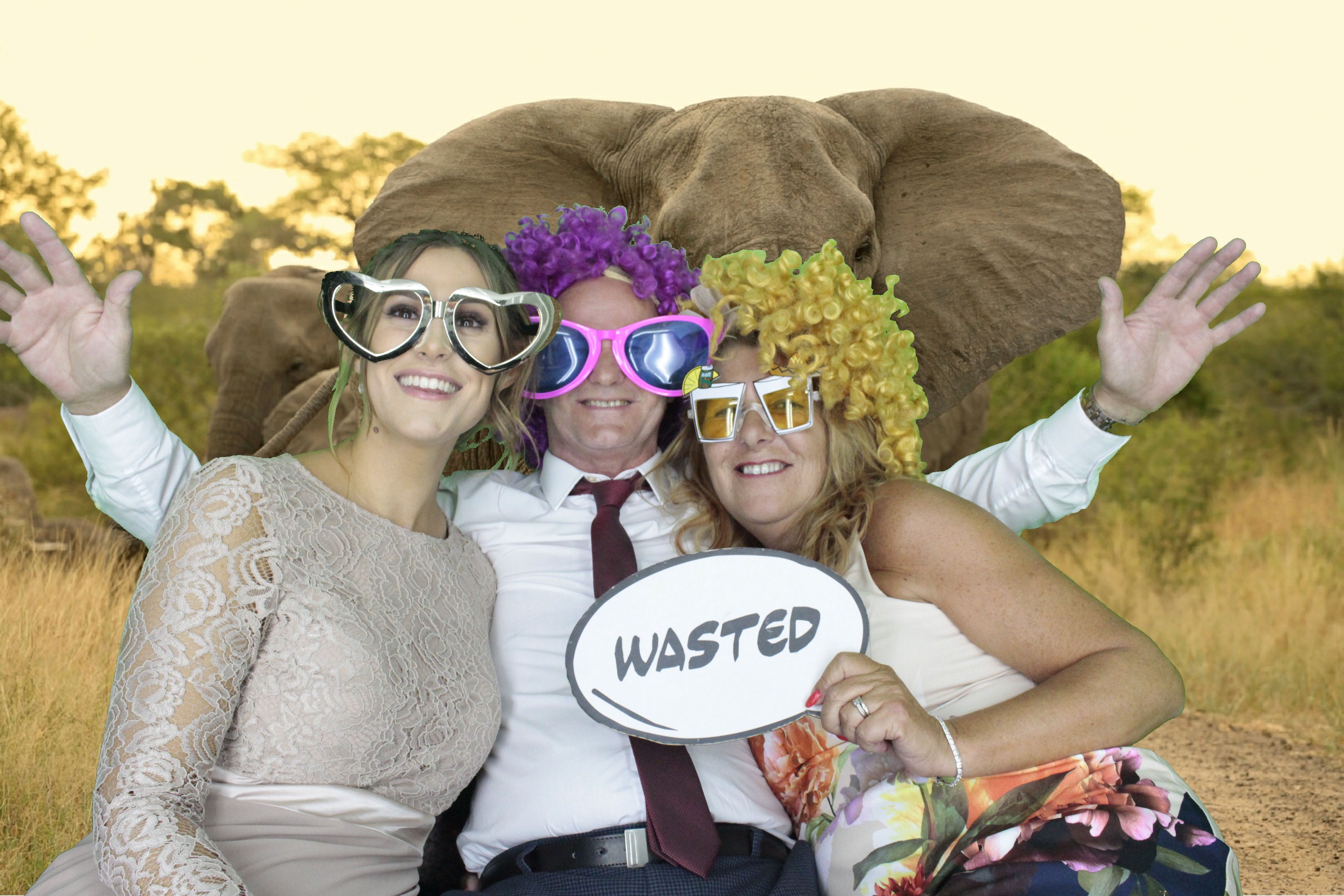 Mr & Mrs Hillier | View more photos from the event at gallery.myphotoboothexperience.co.uk/u/MyPhotoBoothExperienceLtd/Mr-Mrs-Hillier